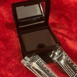 Mary Kay Makeup compact with brushes